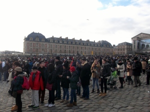 A smal section of the queue who waited patiently to enter the Palais Versailles. Thank goodness it wasn't raining!