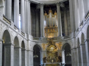 The Chapel was my introduction to the splendor of the rest of the Palace.  I only wish I could have heard the notes emenating from those organ pipes!